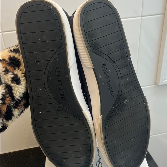 Men's Navy High-Top Chukka Shoe - Picture 6 of 8